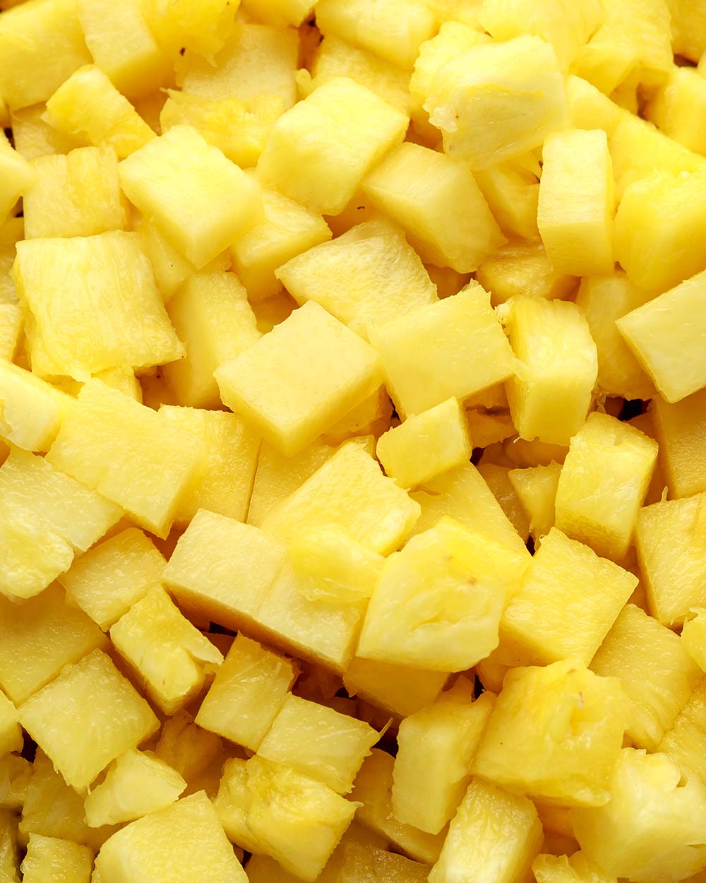 Bulk chopped fresh pineapple
